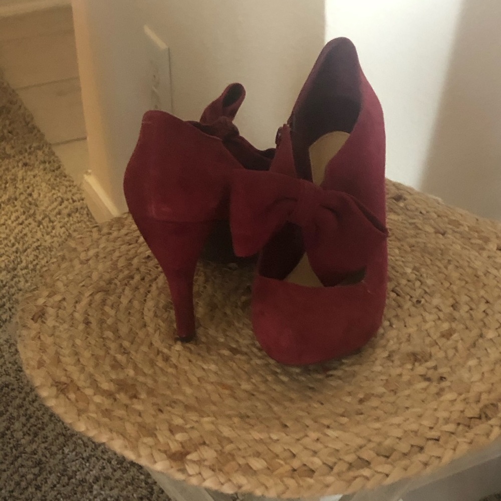 Gianni Bini- Red Bow Tie Pumps Platforms